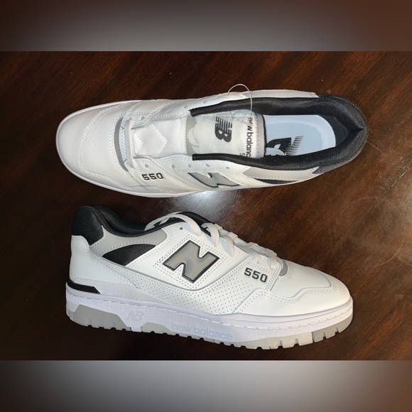 New Balance 550 Men Size 10 1/2. BB550NCL